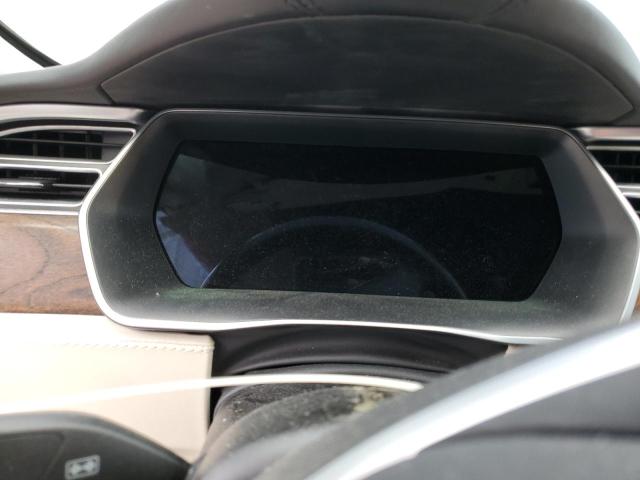 5YJSA1E20HF217132 - 2017 TESLA MODEL S Արծաթագույն լուսանկար 9