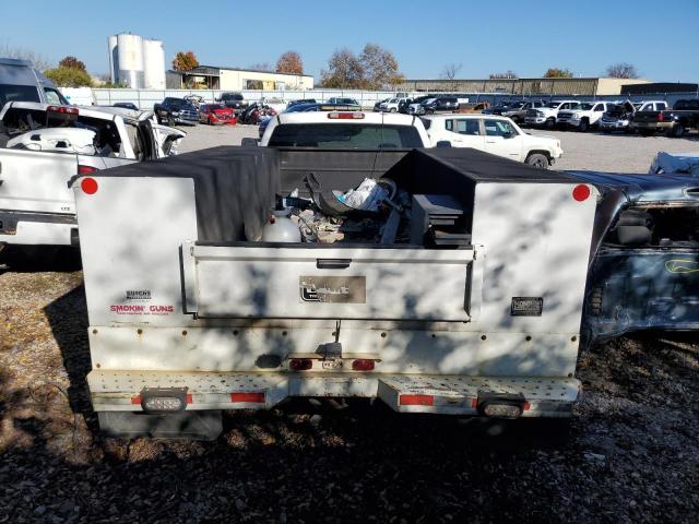 1GCJK33286F123838 - 2006 CHEVROLET SILVERADO K3500 WHITE photo 6