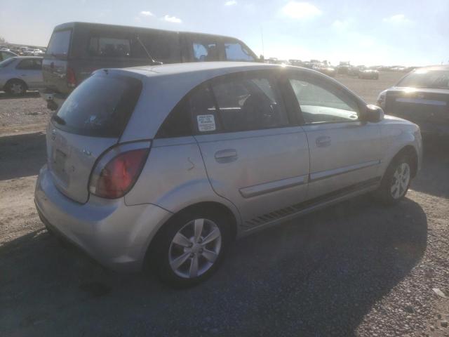 KNADH5A39B6805329 - 2011 KIA RIO BASE SILVER photo 3