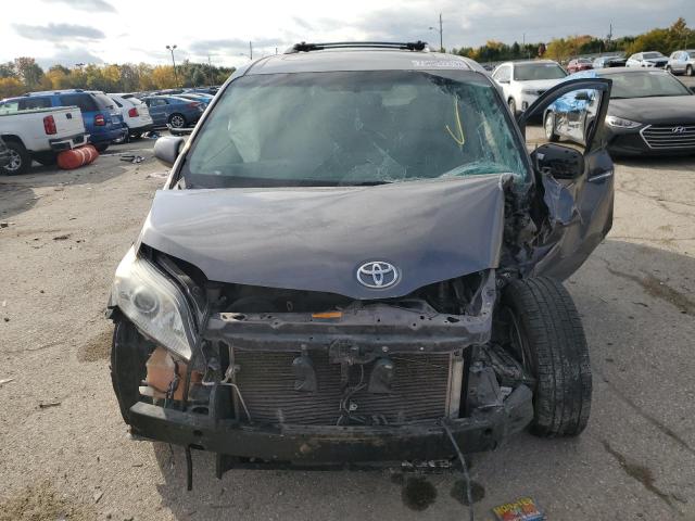 5TDYK3DC3BS145195 - 2011 TOYOTA SIENNA XLE GRAY photo 5