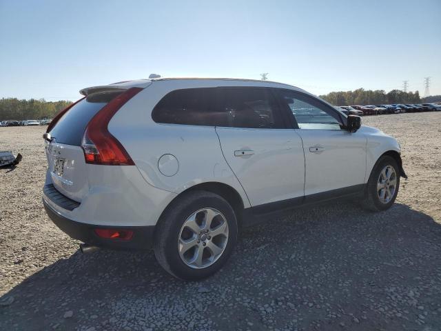 YV4952DL6D2373561 - 2013 VOLVO XC60 3.2 WHITE photo 3