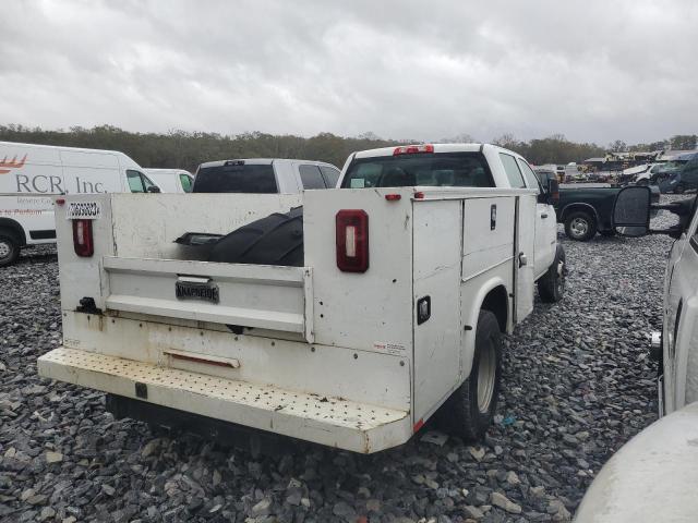 1GD41VCG9HF106990 - 2017 GMC SIERRA C3500 WHITE photo 3