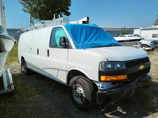 1GCWGBFP3P1101804 - 2023 CHEVROLET EXPRESS G2 WHITE photo 4