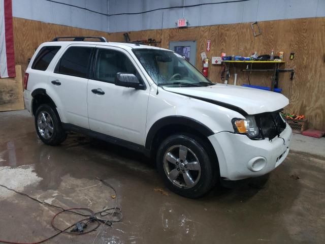 1FMCU0DG0CKA48241 - 2012 FORD ESCAPE XLT WHITE photo 4