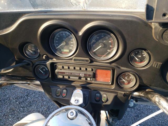 1HD1FCW115Y606743 - 2005 HARLEY-DAVIDSON FLHTCUI 白色 照片 8