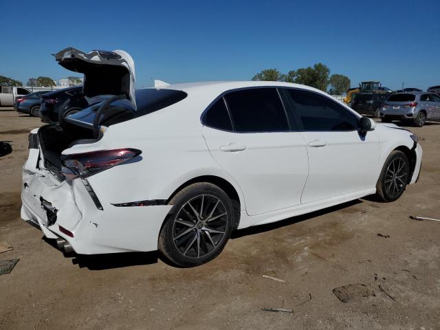 4T1G11AK2RU852899 - 2024 TOYOTA CAMRY SE NIGHT SHADE WHITE photo 3