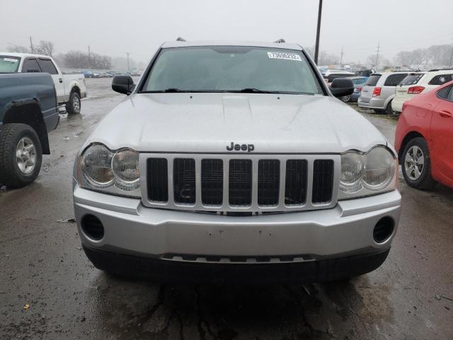 1J4GR48K95C518237 - 2005 JEEP GRAND CHER LAREDO Gümüş fotoğraf 5