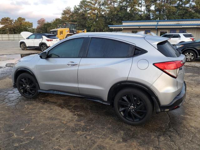 3CZRU6H19NM723033 - 2022 HONDA HR-V SPORT SILVER photo 2