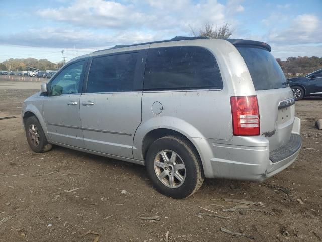 2A4RR5D12AR461022 - 2010 CHRYSLER TOWN & COU TOURING ვერცხლისფერი ფოტო 2