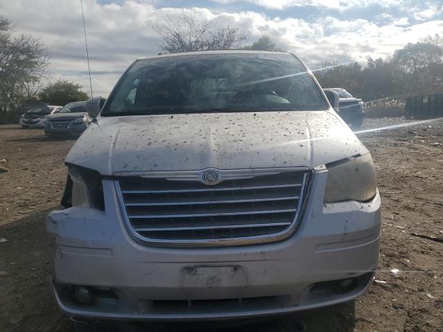 2A4RR5D12AR461022 - 2010 CHRYSLER TOWN & COU TOURING ვერცხლისფერი ფოტო 5