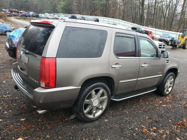 1GYS4BEF8BR348126 - 2011 CADILLAC ESCALADE LUXURY GRAY photo 3