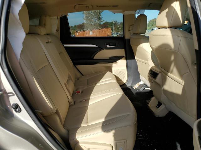 5TDJKRFH5GS506429 - 2016 TOYOTA HIGHLANDER XLE SILVER photo 11