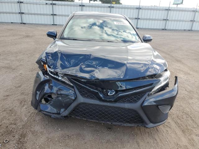 4T1B11HK0KU280821 - 2019 TOYOTA CAMRY L BLUE photo 5