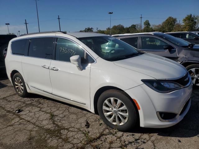 2C4RC1BG9HR621852 - 2017 CHRYSLER PACIFICA TOURING L WHITE photo 4