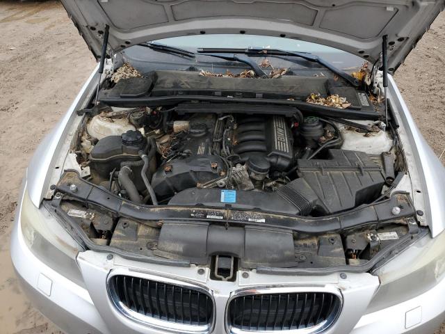 WBAPK5C55BA657447 - 2011 BMW 328 XI SULEV GRAY photo 11