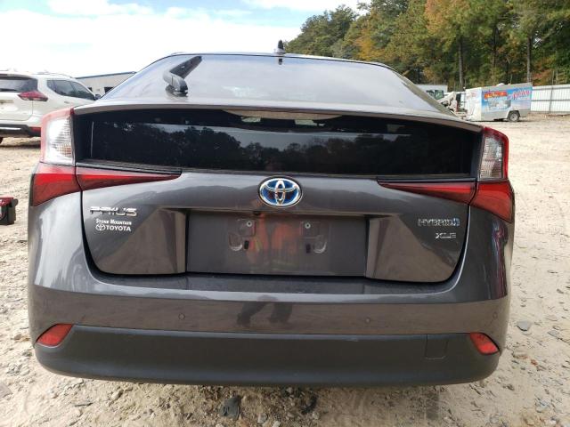 JTDKARFU8L3117798 - 2020 TOYOTA PRIUS L GRAY photo 6