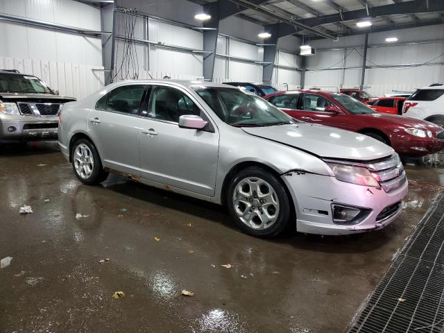 3FAHP0HA3AR124749 - 2010 FORD FUSION SE SILVER photo 4