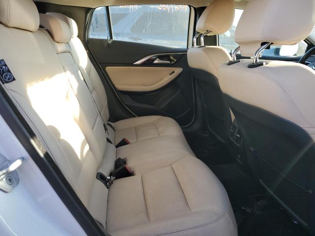 SJKCH5CR1HA037297 - 2017 INFINITI QX30 BASE WHITE photo 10