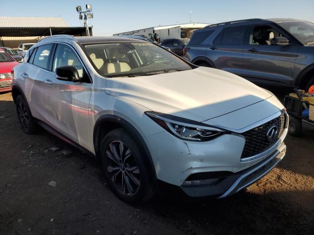 SJKCH5CR1HA037297 - 2017 INFINITI QX30 BASE WHITE photo 4