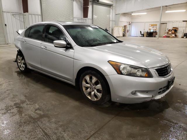 1HGCP3F86AA017499 - 2010 HONDA ACCORD EXL SILVER photo 4