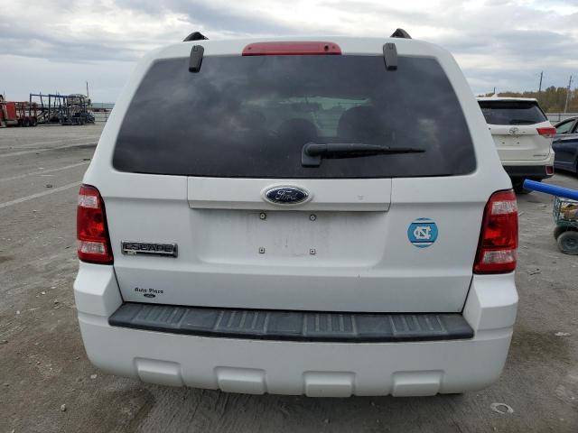 1FMCU03168KD50931 - 2008 FORD ESCAPE XLT WHITE photo 6