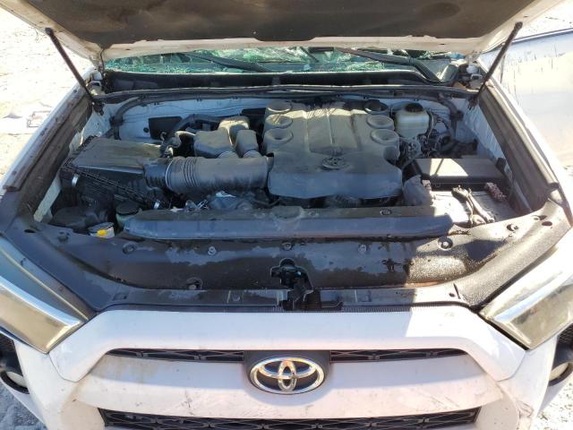 JTEZU5JR3F5085087 - 2015 TOYOTA 4RUNNER SR WHITE photo 12