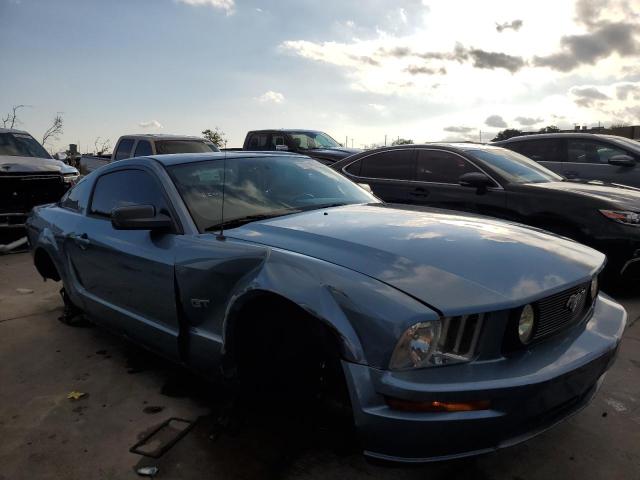 1ZVFT82H355241299 - 2005 FORD MUSTANG GT BLUE photo 1