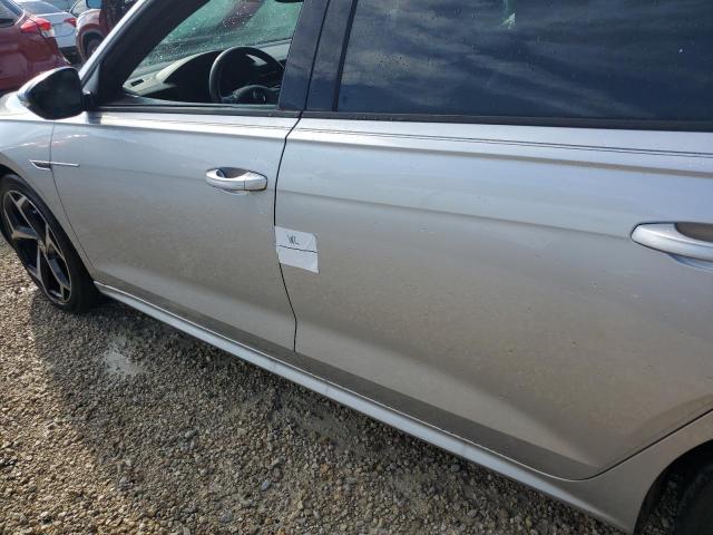 1VWMA7A36MC013613 - 2021 VOLKSWAGEN PASSAT R-LINE Gümüş foto 12