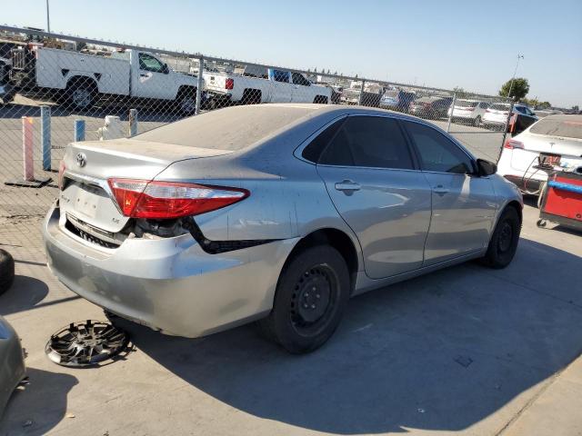 4T4BF1FK9FR515331 - 2015 TOYOTA CAMRY LE SILVER photo 3