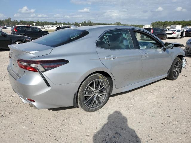 4T1T11BK1PU099747 - 2023 TOYOTA CAMRY SE NIGHT SHADE SILVER photo 3