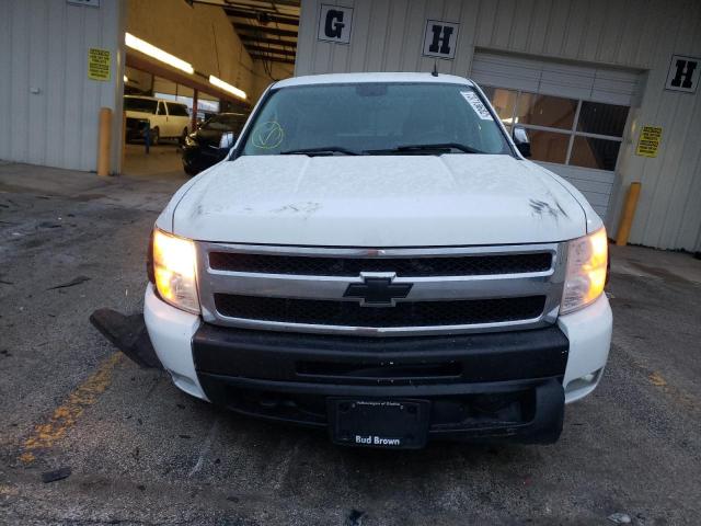 1GCSKTE35AZ162260 - 2010 CHEVROLET SILVERADO K1500 LTZ WHITE photo 5