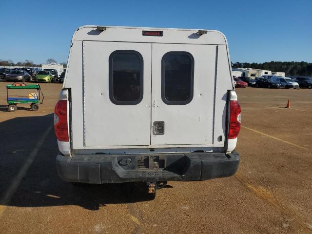 5TFCY5F18KX025189 - 2019 TOYOTA TUNDRA DOUBLE CAB SR/SR5 WHITE photo 6