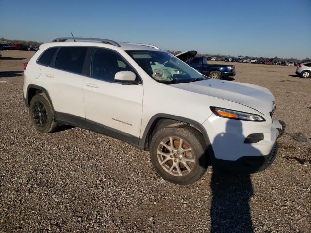 1C4PJMCB7JD558020 - 2018 JEEP CHEROKEE LATITUDE WHITE photo 4