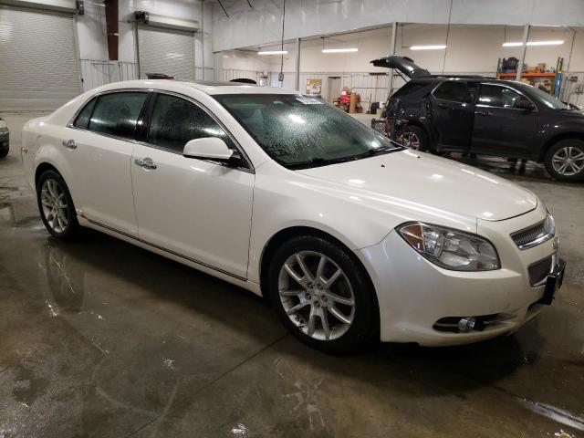 1G1ZE5E72BF313443 - 2011 CHEVROLET MALIBU LTZ თეთრი ფოტო 4