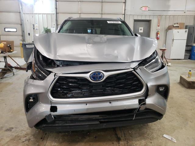 5TDHBRCH7MS518483 - 2021 TOYOTA HIGHLANDER HYBRID XLE GRAY photo 5