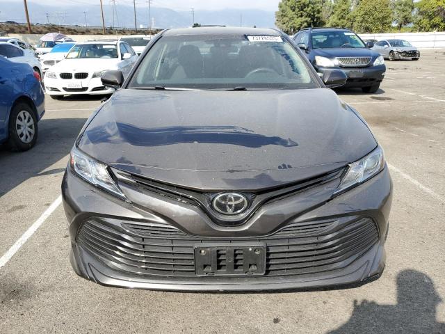 4T1B11HK6JU572584 - 2018 TOYOTA CAMRY L BROWN photo 5