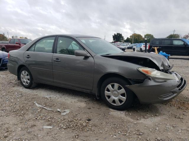 4T1BE32K13U644884 - 2003 TOYOTA CAMRY LE GRAY photo 4