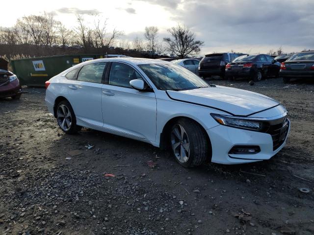 1HGCV1F90JA186646 - 2018 HONDA ACCORD TOURING WHITE photo 4