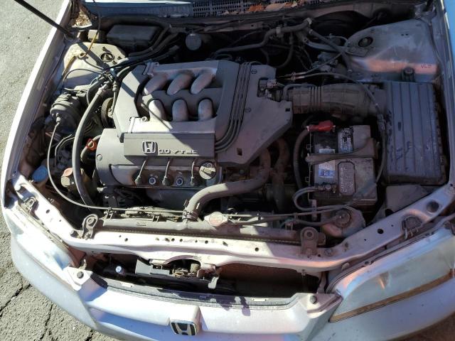 1HGCG1652WA017338 - 1998 HONDA ACCORD EX SILVER photo 11