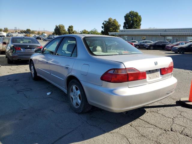 1HGCG1652WA017338 - 1998 HONDA ACCORD EX SILVER photo 2