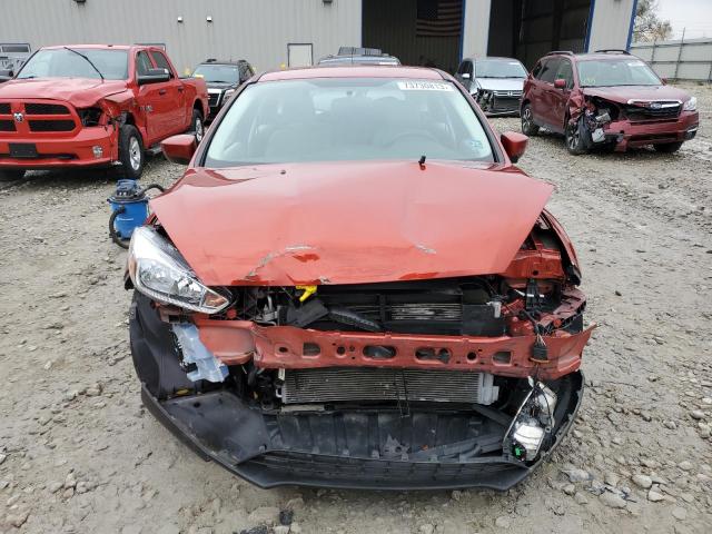 1FADP3K24JL309442 - 2018 FORD FOCUS SE RED photo 5