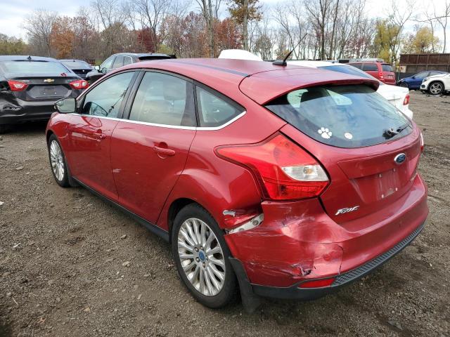 1FAHP3N26CL253312 - 2012 FORD FOCUS TITANIUM RED photo 2