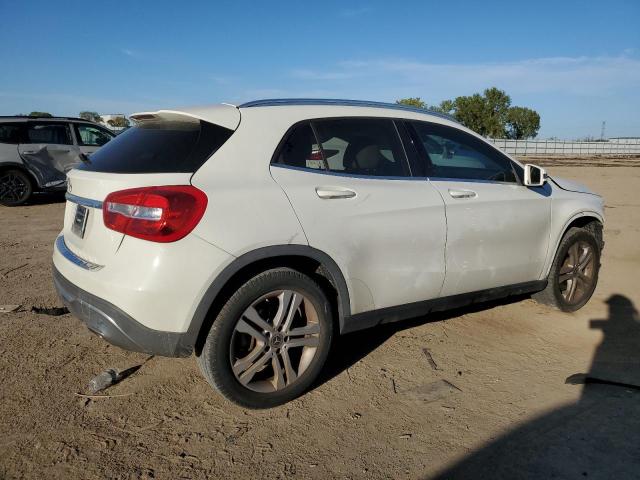 WDCTG4EB8JJ454397 - 2018 MERCEDES-BENZ GLA 250 WHITE photo 3