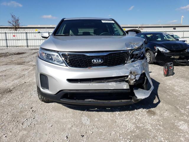 5XYKT3A69FG565578 - 2015 KIA SORENTO LX SILVER photo 5