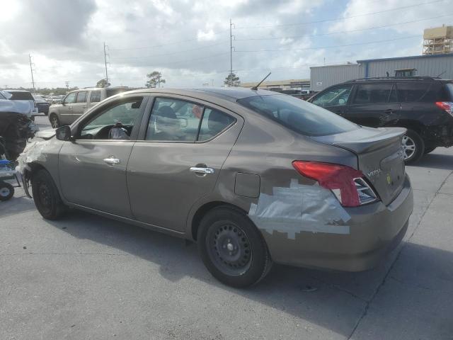 3N1CN7AP3HK439087 - 2017 NISSAN VERSA S GRAY photo 2