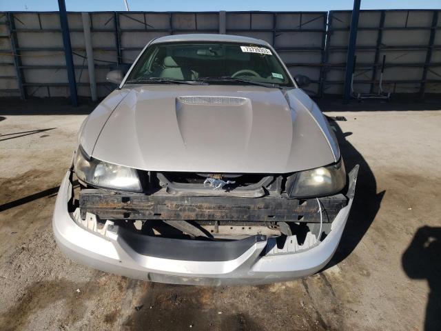 1FAFP4041YF134319 - 2000 FORD MUSTANG SILVER photo 5