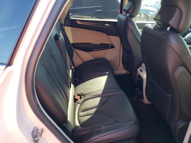 5LMTJ3DH7HUL32283 - 2017 LINCOLN MKC RESERVE Beyaz fotoğraf 11