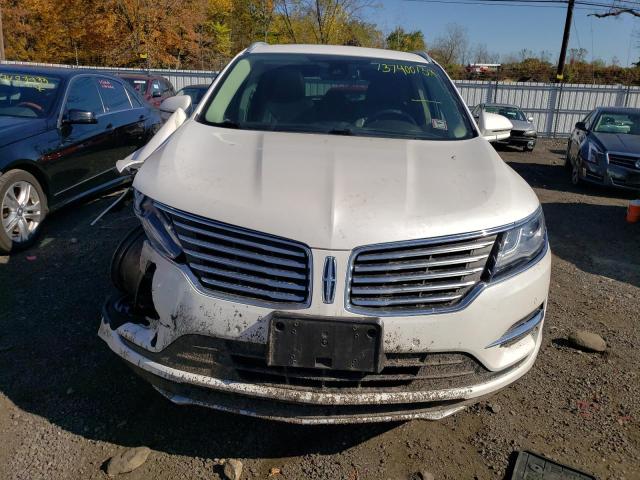 5LMTJ3DH7HUL32283 - 2017 LINCOLN MKC RESERVE Beyaz fotoğraf 5