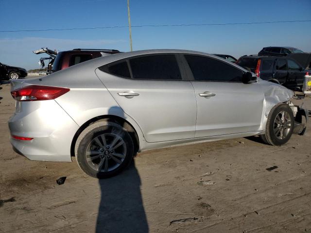 5NPD84LF0JH369902 - 2018 HYUNDAI ELANTRA SEL WHITE photo 3