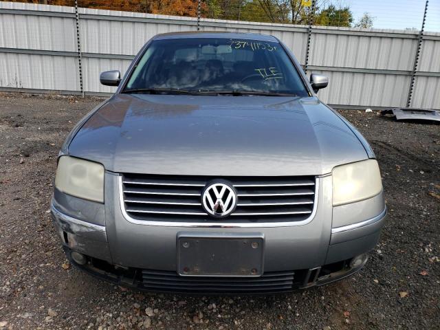 WVWTH63BX4P043070 - 2004 VOLKSWAGEN PASSAT GLX 4MOTION GRAY photo 5